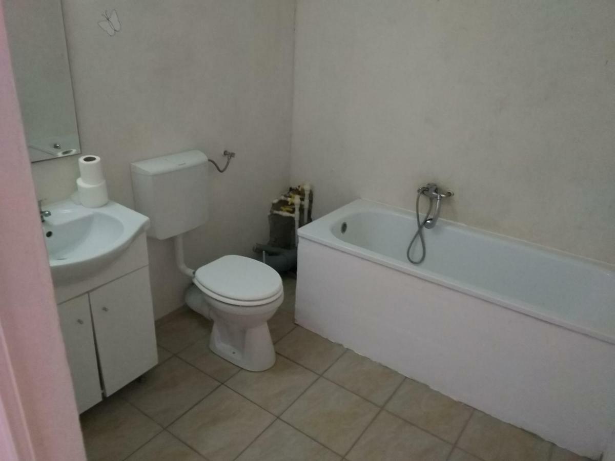 Thai House Костинешти Экстерьер фото
